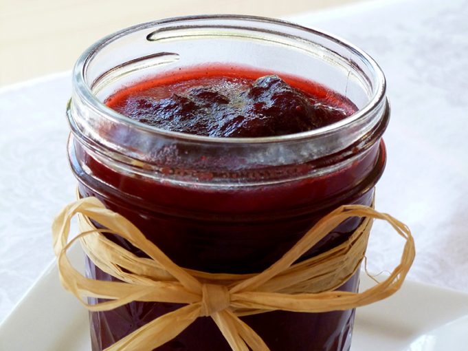 Cranberry Sauce (AIP, Paleo, refined sugar free)