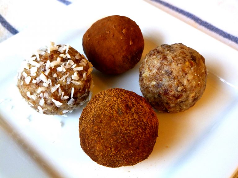 Date Nut Balls (Paleo, SCD, GAPS, grain free, dairy free, refined sugar free)