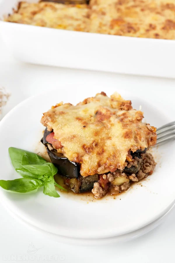 eggplant cheese and ground beef casserole