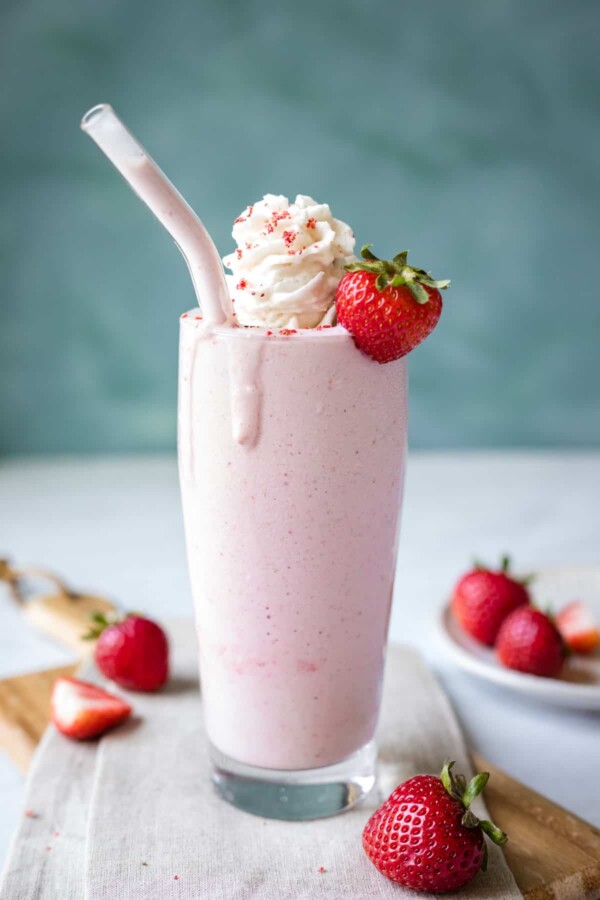 vegan strawberry milkshake