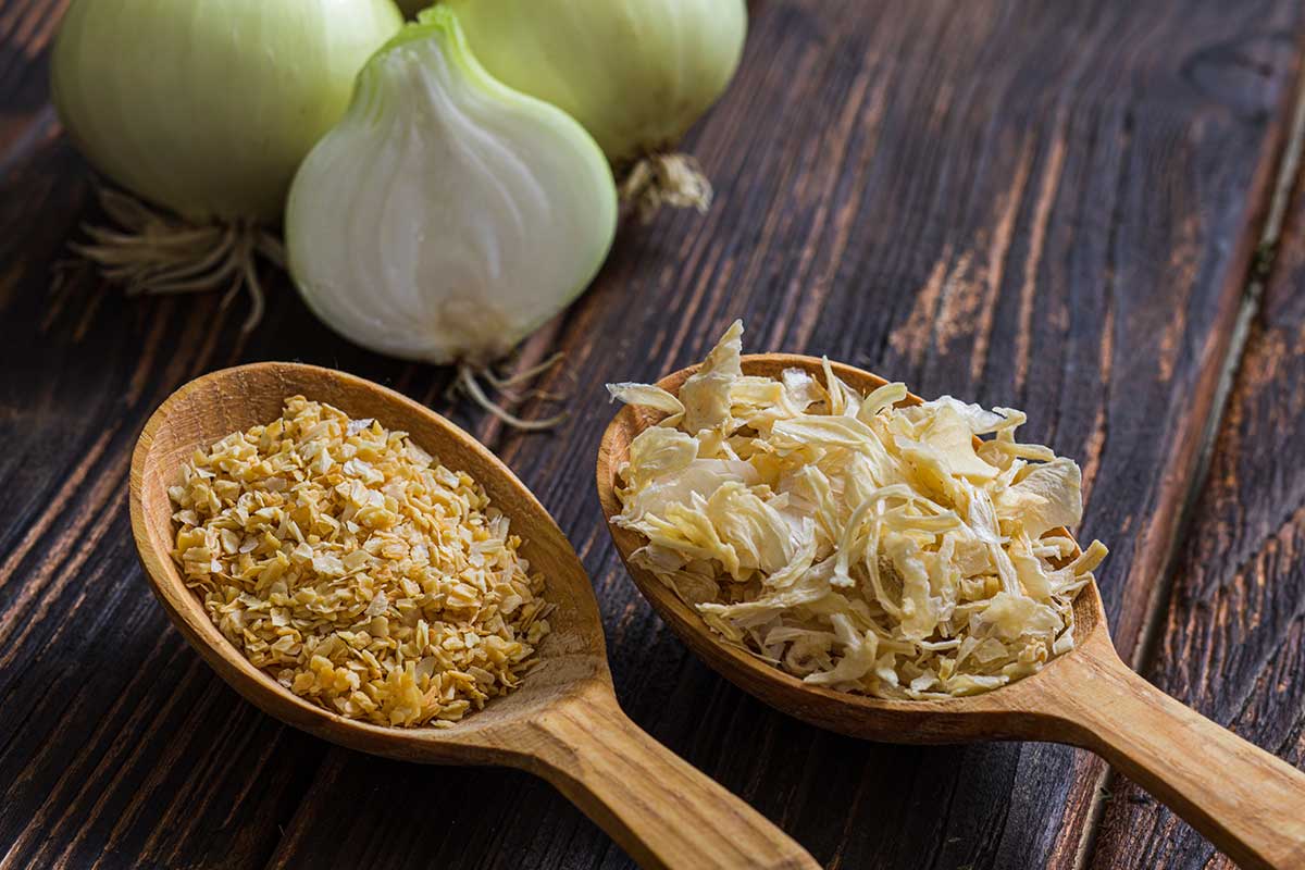 How to Make Homemade Onion Powder (Easy Oven Steps)